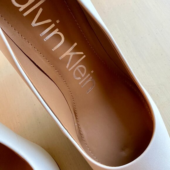 Calvin Klein Women Brady 4" Stiletto Heel Leather Pumps Light Grey Size 8.5 NWOT - Picture 4 of 14